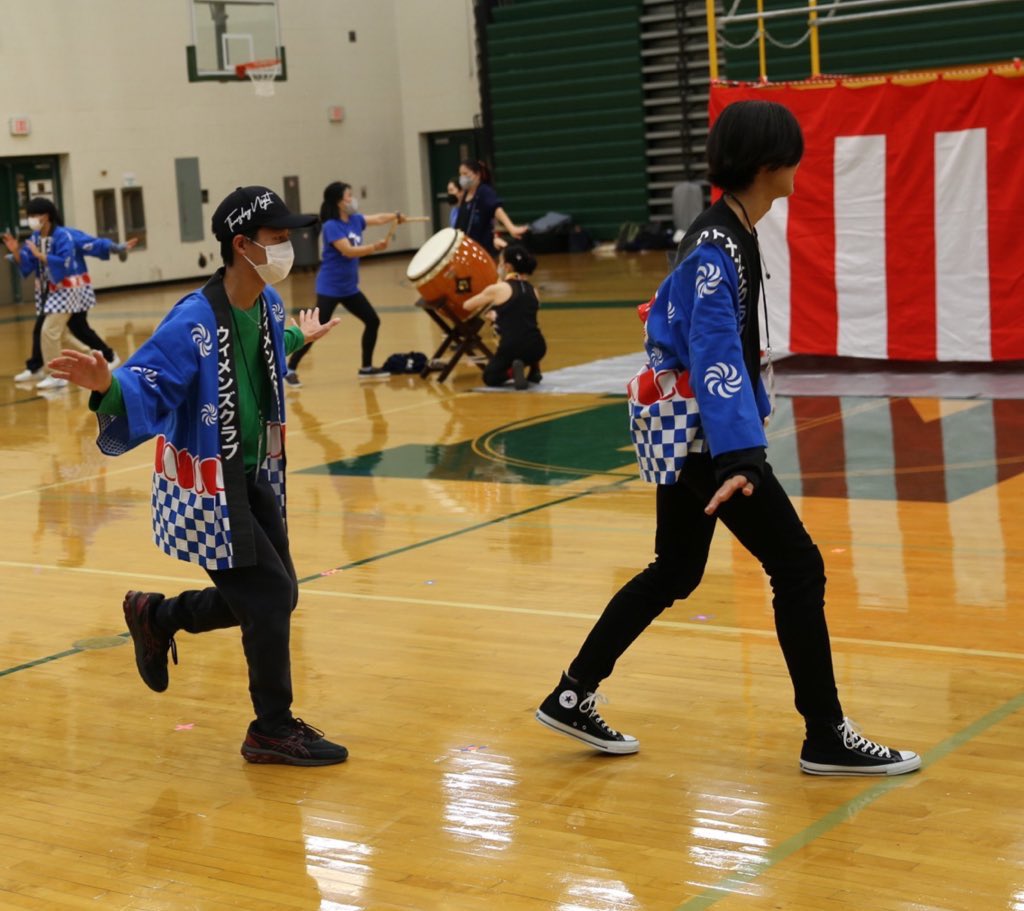 NCSD's tweet photo. A busy Sunday in our community school district. Homecoming decorating, Japan Festival, Big Cats basketball and Novi Bobcats football all at @NoviHighSchool #NoviPride 💚#WhyNovi  💚#NoviTogether https://t.co/1i6MnsTKzJ