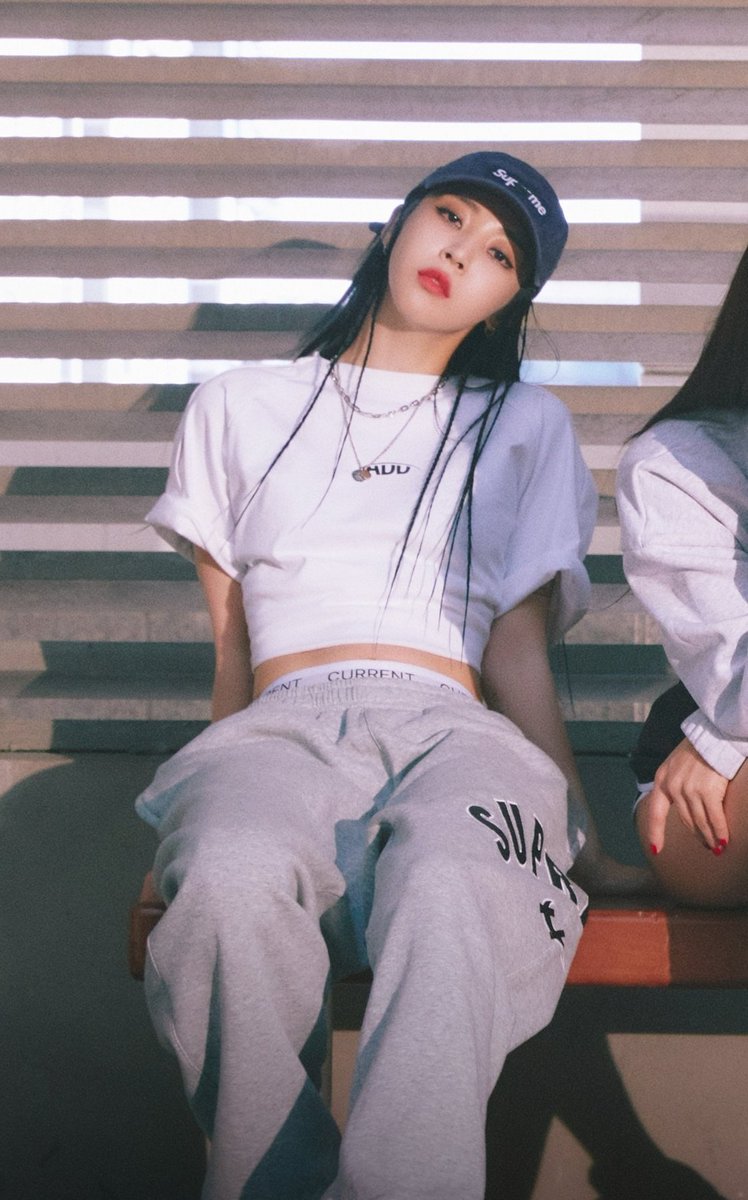 kpopsapphic's tweet photo. Top 10 Sapphic Killer Moments Of The Week https://t.co/P9yxmxrleU