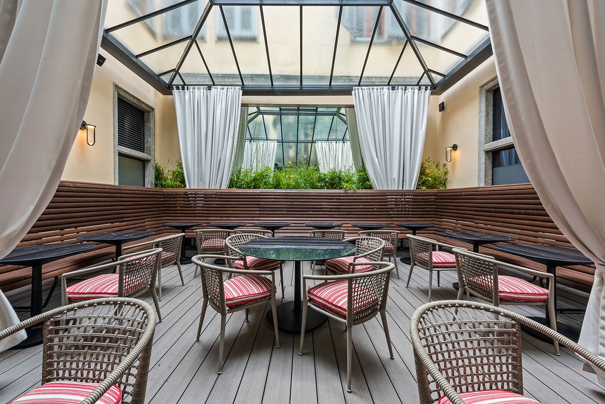 cppluxury's tweet photo. Illy Cafe opens new flagship coffee shop in Milan design by architects Antonio Citterio & Patricia Viel
https://t.co/5hVmhDVKAt
#illy #illycafe #illycaffe #coffee #coffeshop #Milan #ViaMontenapoleone #renovation #redesign #ACPV #AntonioCitterio #premium #gourmet @illycaffe https://t.co/WdxAOiRFZm