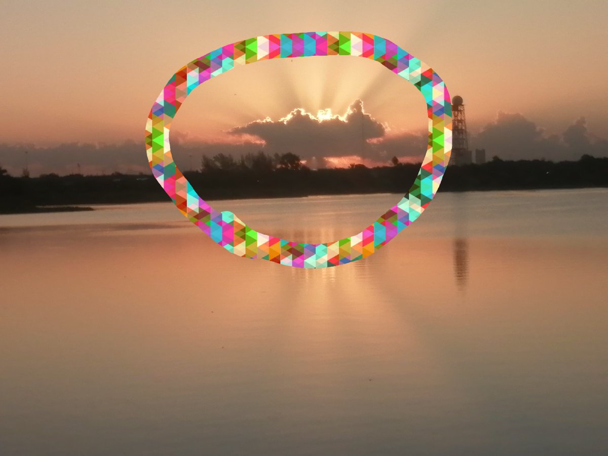 Mi intención era una una foto mientras ejercitaba mi cuerpo...y después veo la figura de una rata gigante... Que cosas 🤔🤔🤔