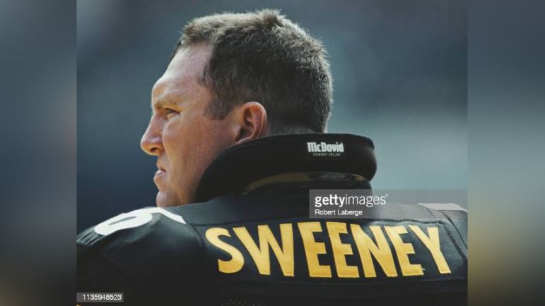 Steelersdepot's tweet photo. Former Steelers’ OL Jim Sweeney Dead At 60 https://t.co/k8CV5anPDW #Steelers https://t.co/sFmX3Z8eUt