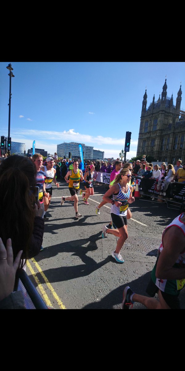 MansoAso's tweet photo. Shiny and beautiful day in London for #LondonMarathon2022 🏃‍♀️🏃‍♂️and enjoy with  amazing friends. Enjoy Sunday!! #cytopath #patht @mdlozanoe @tlabiano @jorda_merce https://t.co/WZsnWuXfjt
