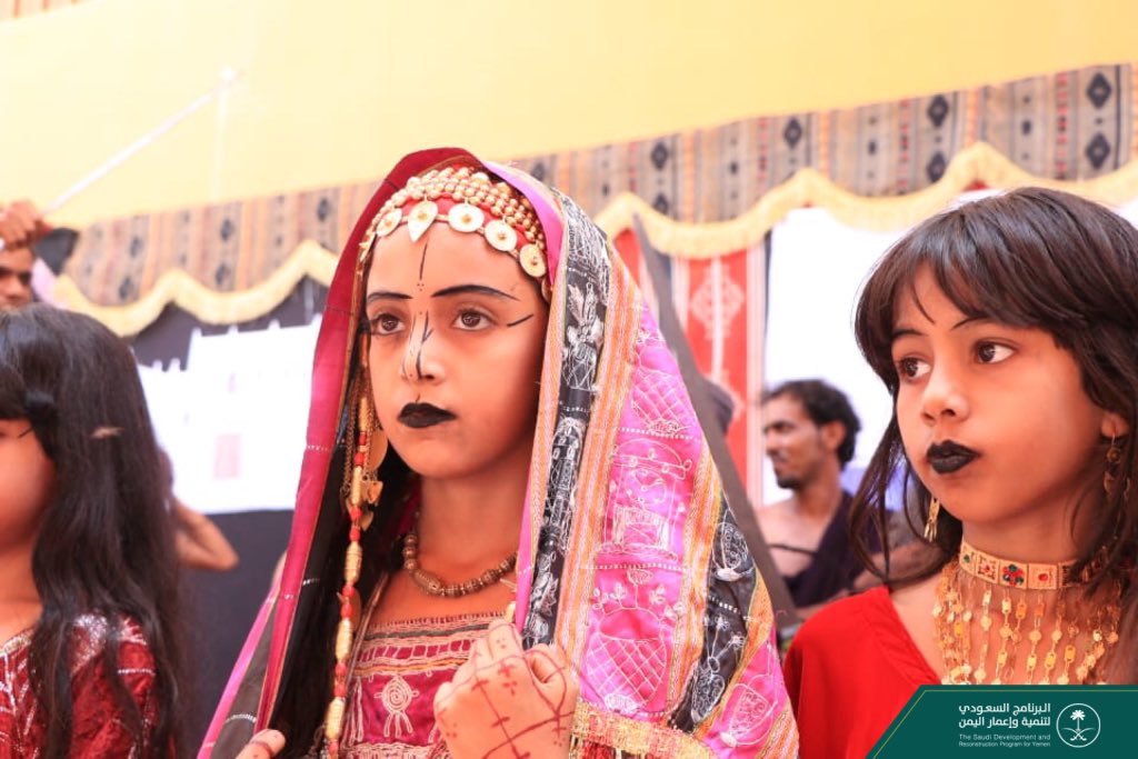 تعتبر #اﻟﻠﻐﺔ_المهرية ﻣن اﻟﻠﻐﺎت المنبثقة ﻣن اﻟﻠﻐﺔ الحميرية وهي تندرج تحت اللغة العربية بمنظور وأسلوب أخر؛ فهي تشمل جميع الحروف العربية الأبجدية، إﺿﺎﻓﺔ إﻟﻰ ستة حروف أخرى وحروف إمالة.
#يوم_اللغه_المهريه_الرابع 
#اليمن 
#المهرة