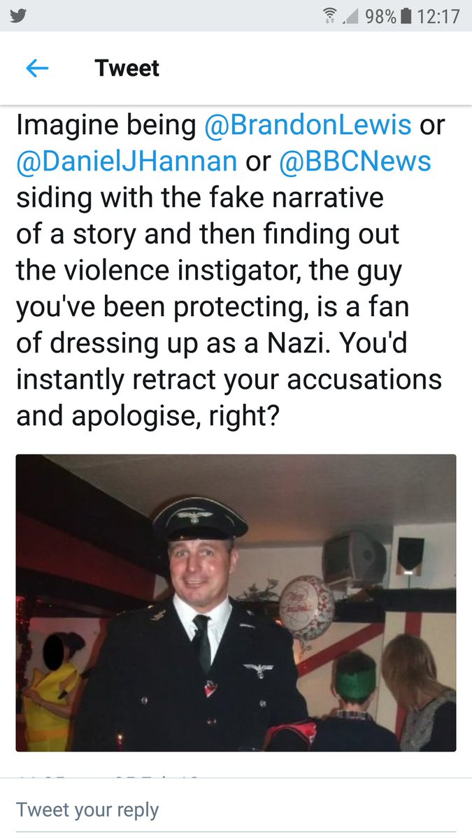 evertonfc2's tweet photo. @johnwat82357788 @UKPoliticalPics He tried that BS, at a set up he did at Bristol Uni also, forgetting also that his minder would be recognised after punching a girl in the face in the process also
#ToryArseWipe https://t.co/n58sNsgrjS