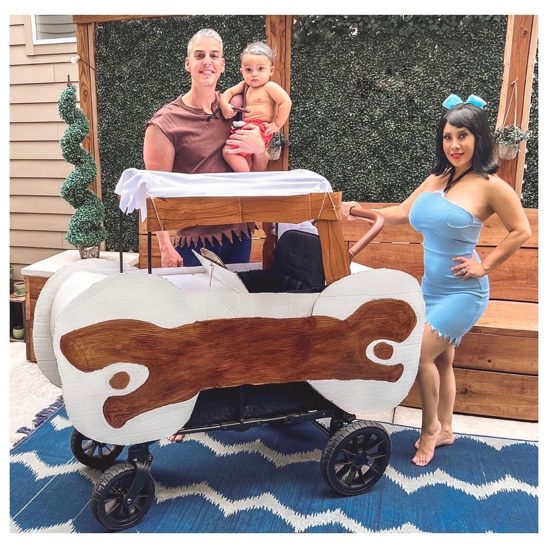 CarlaPameRo's tweet photo. We’ve decided to be “The Rubble’s” from #theflinstones this Halloween 2022. We made xander__hendrix mobile from recycle boxes, cardboard &amp; creativity (fun project) #wfhalloween we are so ready for Halloween #bambam #bettyrubble #barneyrubble #wonderfoldlife https://t.co/5e6lQvUIVb