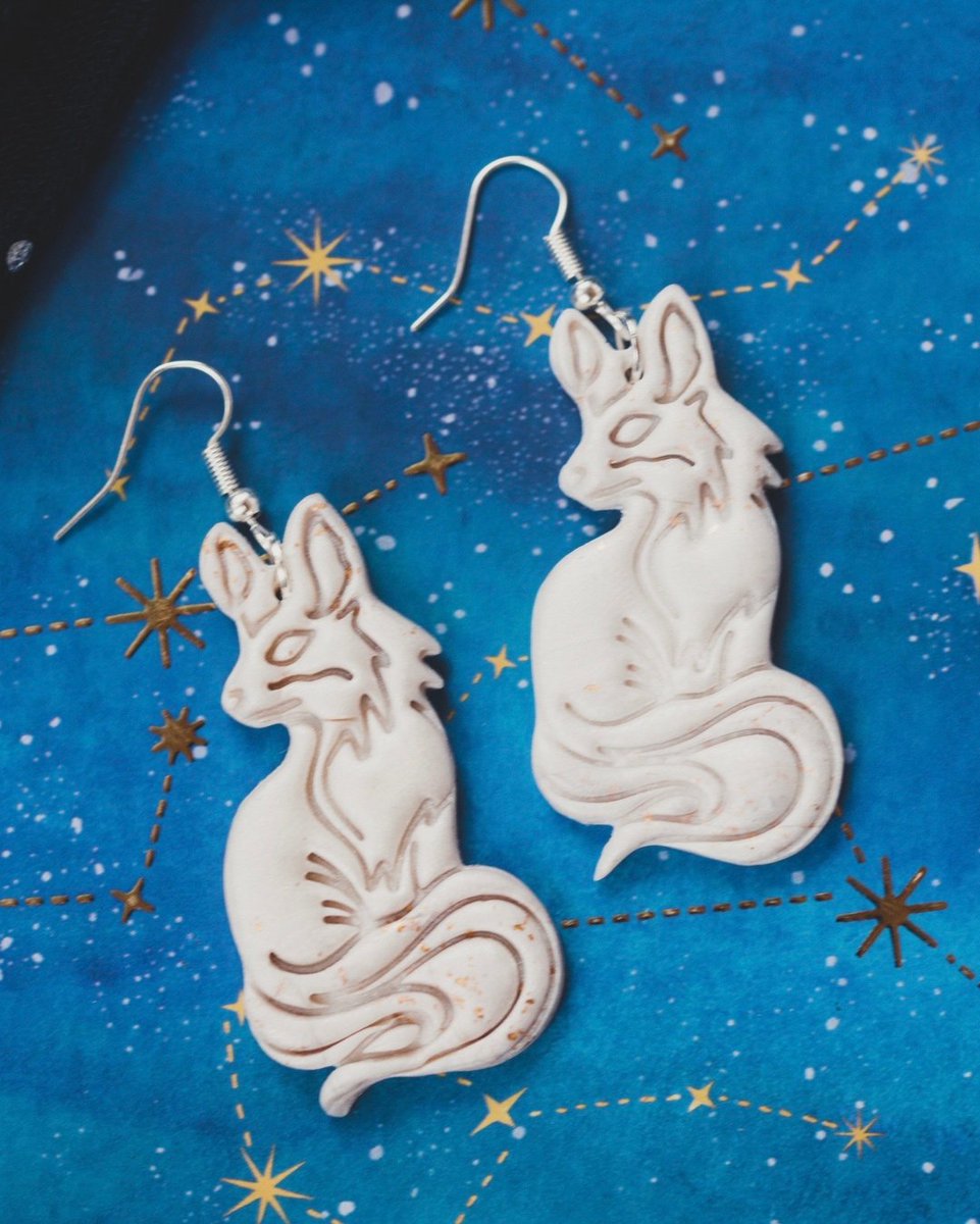 blackthornbone's tweet image. Cute little pearlescent foxes 🦊 Check out my Etsy!
 .
.
.
.
.
#microblogger #microinfluencer #liketkit #ltkunder50 #ltkstyletip #discoverunder5k #outfitinspo #discoverunder1k #stayhomewithltk #blondesandcookies #smallblogger #ukblogger #blogandbeyond #thecaptionclub #reallifea