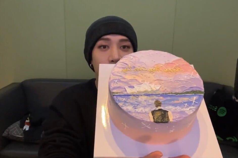 baelixx's tweet photo. Christopher Bang una de las personas más maravillosas de este mundo, hoy cumple años. 

24 TO 25 WITH BANGCHAN
#HappyBangChanDay 
#BangChanrizardDay 
 #ABCD_AceBangChanDay https://t.co/b5xM3VcR6p