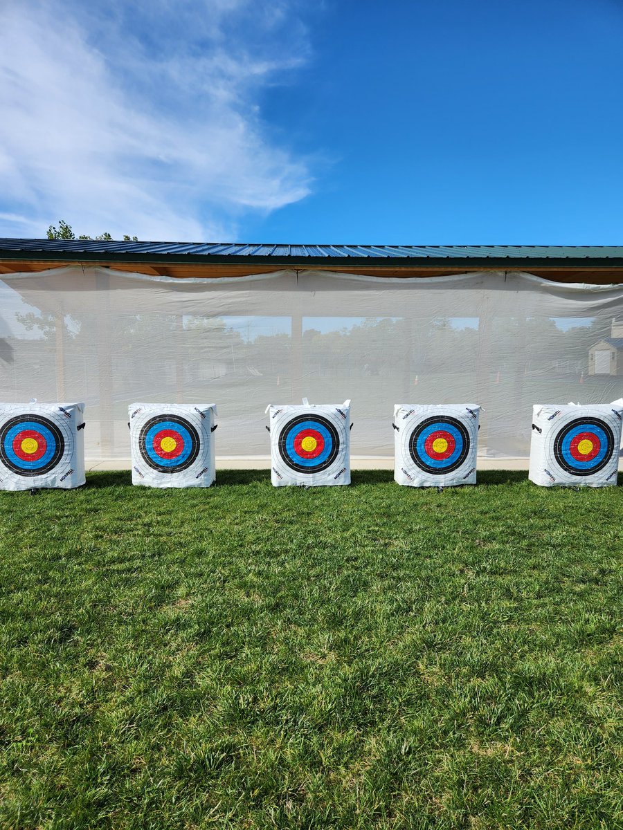 brispeadventure's tweet photo. We had a great first week of our new adventure/fitness elective on our national archery in school program range!  We can't wait to compete against other local schools in the spring. #nasp #archeryinschools #nysdec #adventureeducation https://t.co/WyQvcYgTEd