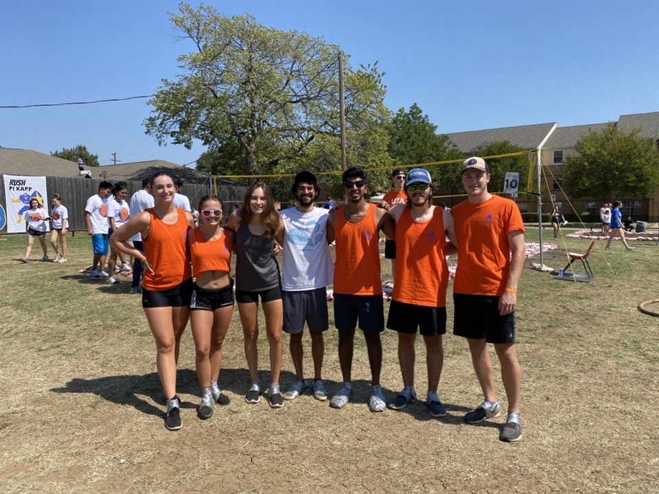 UTAAquatics's tweet photo. UTA Aquatics came out to represent Campus Rec and placed 15 overall in the Oozeball tournament! https://t.co/QThhJXAUGp