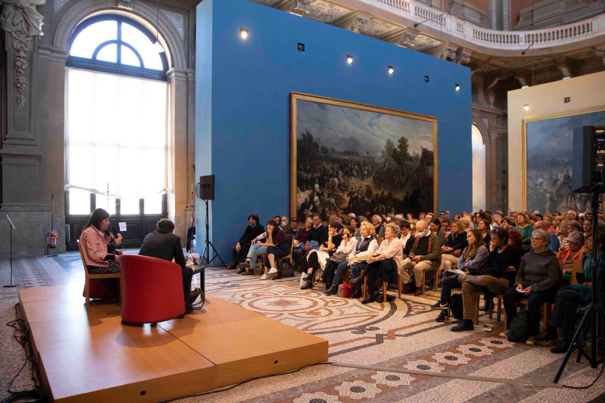 CircoloLettori's tweet photo. «Bisogna continuare a credere nel l’umanità, nell’umano, perché se perdiamo questo perdiamo anche noi stessi» parola di Jan Brokken a @ToSpiritualita.
@IperboreaLibri
#ToSp22 #PELLE https://t.co/rSx5dj9jhL