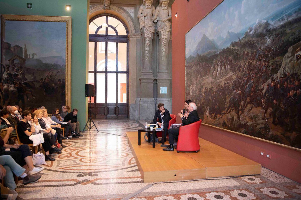 CircoloLettori's tweet photo. «Bisogna continuare a credere nel l’umanità, nell’umano, perché se perdiamo questo perdiamo anche noi stessi» parola di Jan Brokken a @ToSpiritualita.
@IperboreaLibri
#ToSp22 #PELLE https://t.co/rSx5dj9jhL