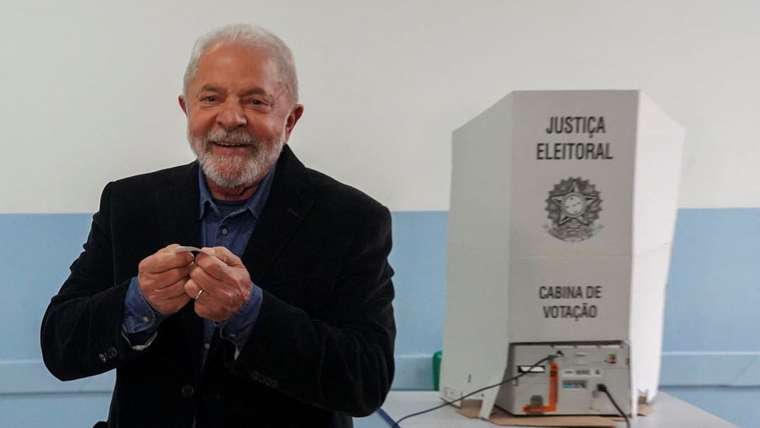 Lula ejerce su derecho al voto en el estado de Sao Paulo
bit.ly/3e2NgJ5

#JuntosRegresemosALaEscuela