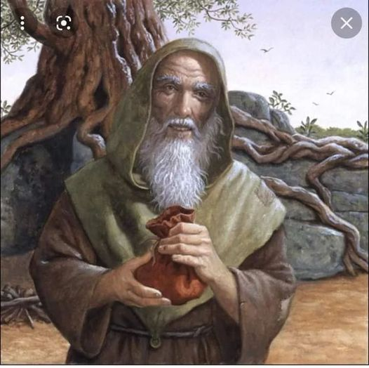 بين المُريد والحكيم :
 سأل المُريدُ شيخَهُ الحكيم :
كيف تبردُ نار النفس  
قال له : بالاستغناء 
استغنِ يا ولدي فمن تَركَ مَلَكْ
ثم سأله المريد:وماذا عن البشر
قال له : هم صنفان 
 من أراد منهم هَجْرَكَ وجد في ثقب الباب مخرجاً
 ومن أراد ودّك ثَقَبَ في الصخرة مدخلاً .
#حكم_احببتها