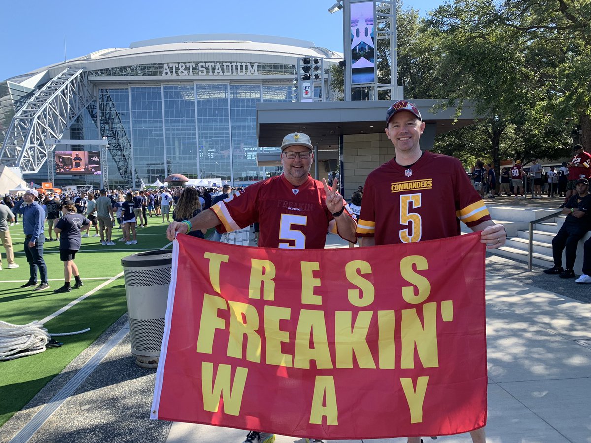 toms66stuff's tweet photo. Found another @Tress_Way fan!!! @MikeStritt88 #HTTC #TakeCommand @Commanders #BeatDallas #HTTR #tressfreakinway https://t.co/BDZUJCP5hw