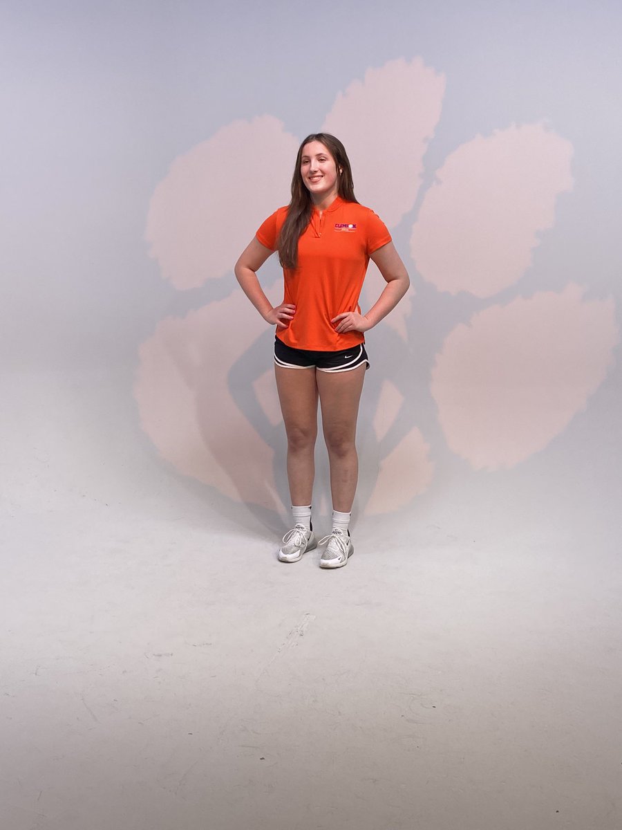 stellaescott23's tweet photo. What a jam-packed official visit weekend @ Clemson! Such a cool experience here in SC🧡💜 Major thanks to the Clemson Rowing staff! https://t.co/0kpk5xRHim