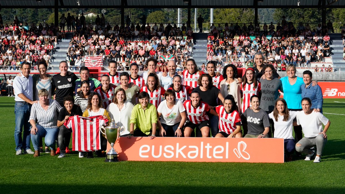 AthleticClubFem's tweet photo. 12' Dominio alterno durante los primeros compases del encuentro.

📸 Gaurko hamaikakoa omenduekin.

0-0 I #AthleticRealMadrid #AthleticClubFem 🦁 https://t.co/v2dYO0oqnO