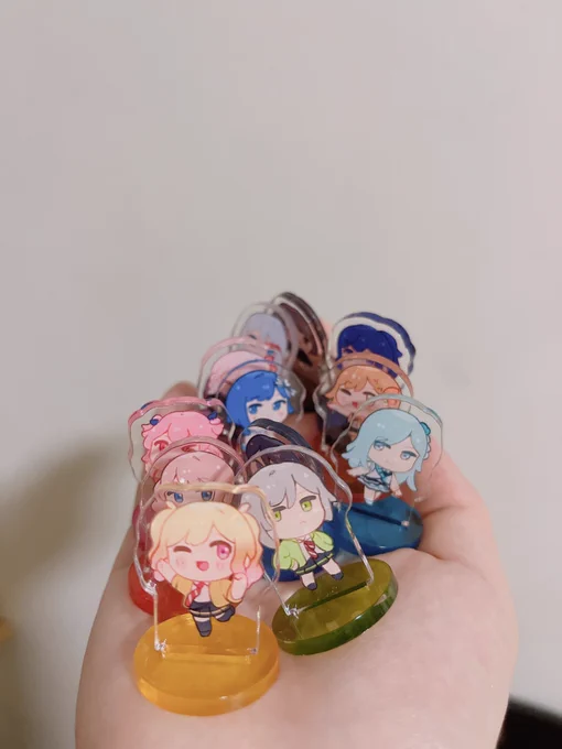  YOU CAN HOLD THEM ALL IN YOUR HANDS  