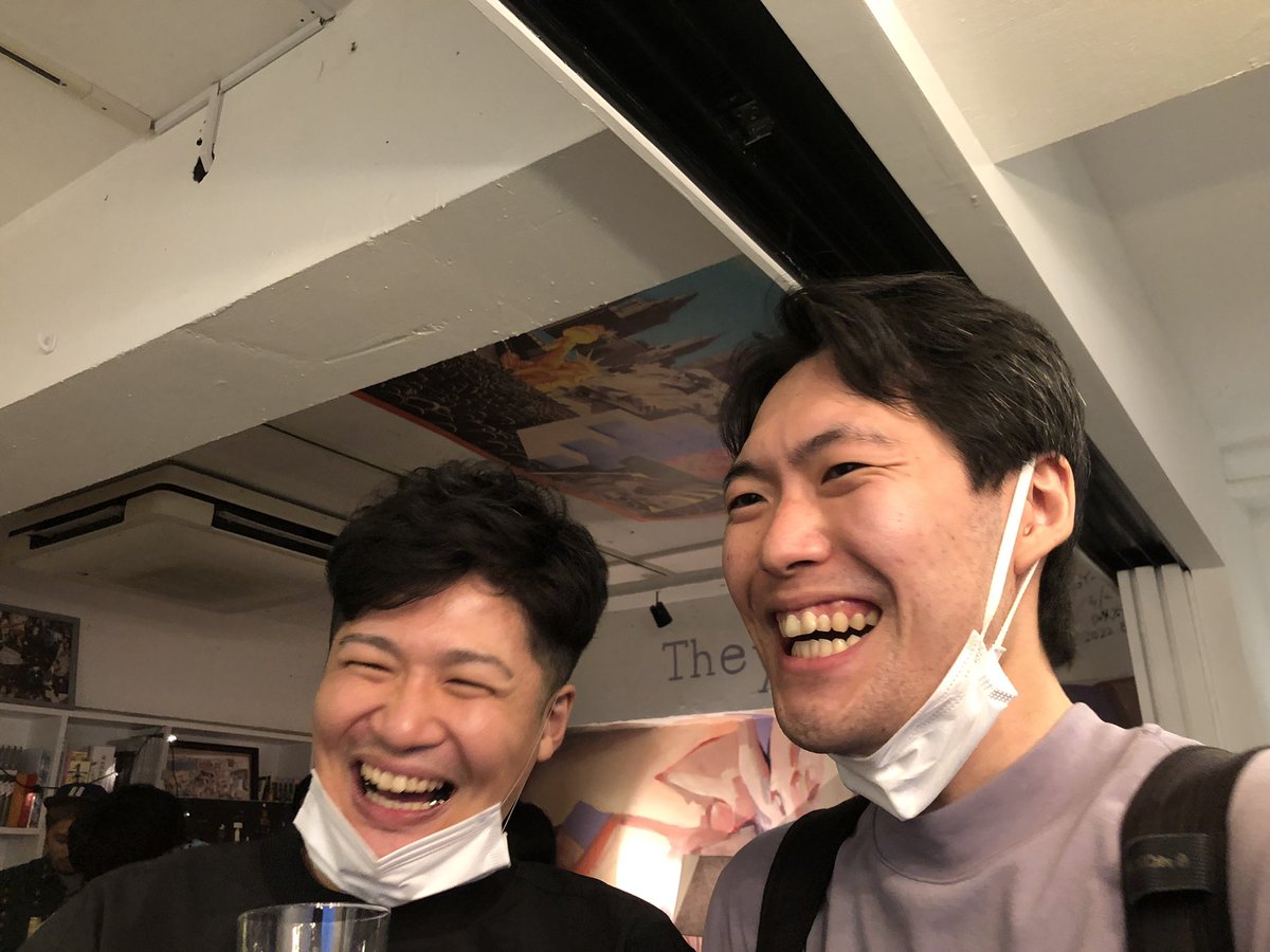 son_d_min's tweet photo. 22/10/2(日)「ごどう寄席」でした。

非常に暖か催し！！
グータンが今日で一区切り。原田君は引退、森山君は今後はピンで。
ただ、またふとどこかで観られそうな気がします！

写真
①グータン
②グータン原田君&amp;大豆デンキュー丸山君

お疲れ様&amp;ありがとう同期！原田君は新天地でもきっとニコニコ！ https://t.co/GaIz2URUXn