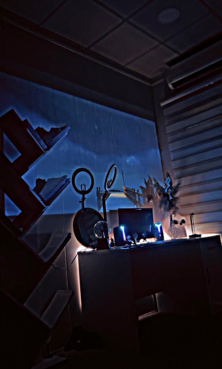 AzheeHamid's tweet photo. The vibes 🖤 https://t.co/MzlCmkr3VA