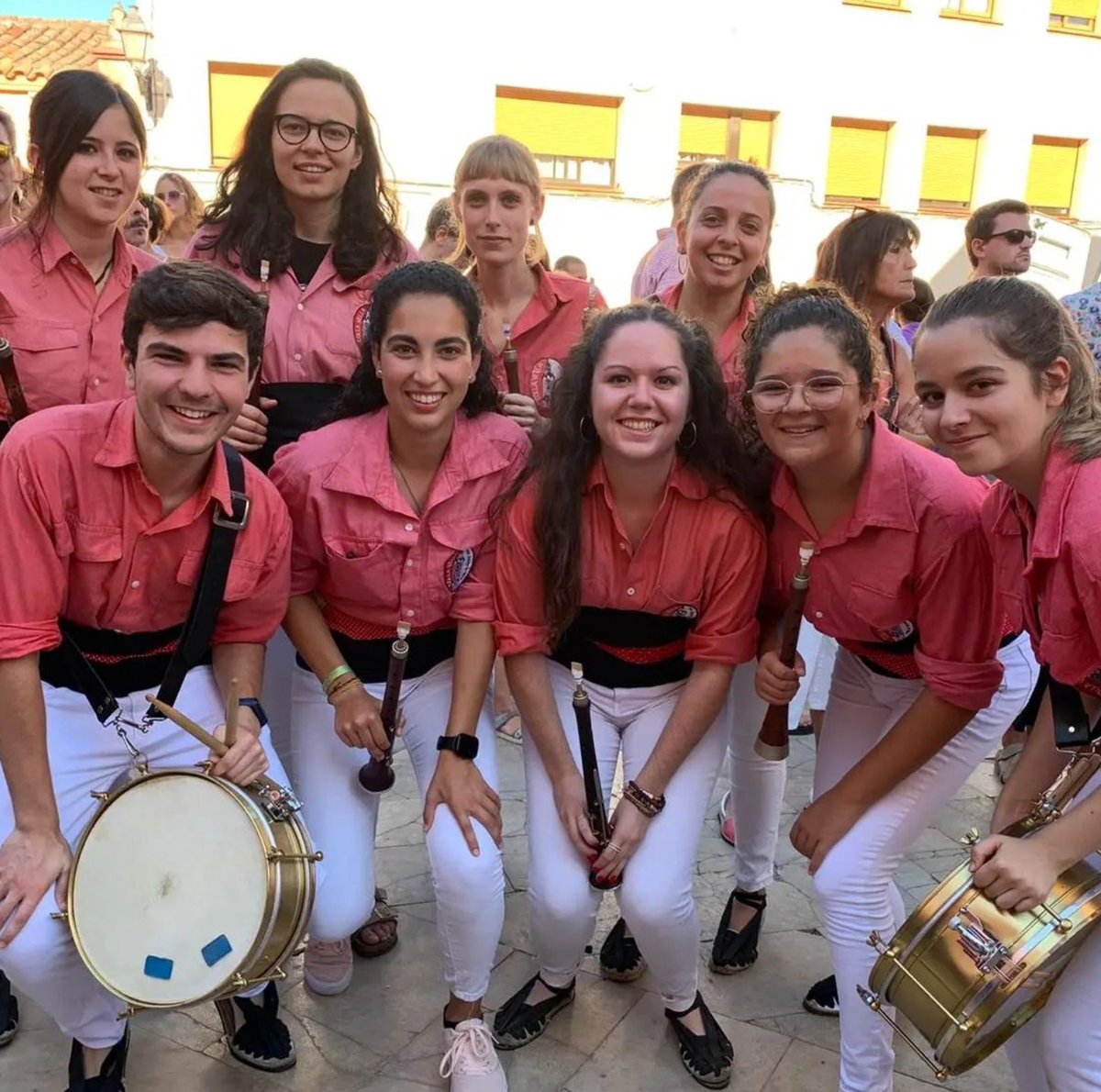 collavella's tweet photo. 🥁 Les gralleres i grallers de la Colla Vella dels Xiquets de Valls queden en segona posició al IV Concurs dels grups de grallers al @concurscastells.

👏 L’enhorabona!

#castelleres #castellers #castells #EmocióConcurs #CollaVella #XiquetsDeValls @GrallersCVXV https://t.co/nTULB5nyov