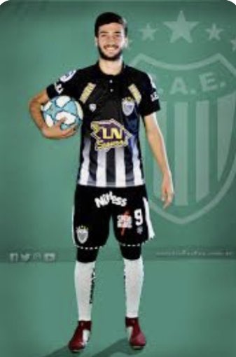 La humildad de este pibe <a href="/LautaroDiazz98/">Lautaro Diaz⚽</a> lo hace grande, lo primero que me pregunto fue, que le hace falta a las inferiores del Club. Sin Palabras . Felicidades Campeón !!!! Gracias.