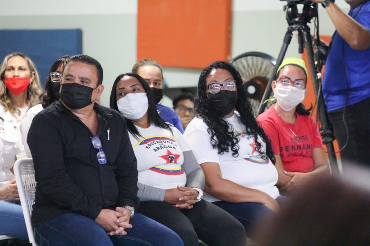 AHORA | Profesora Evelyn Arévalo "Nosotros le damos las gracias desde la comunidad de la Carrizalera por este beneficio que tuvo la institución María Teresa de Calcuta" #AraguaEsEducación