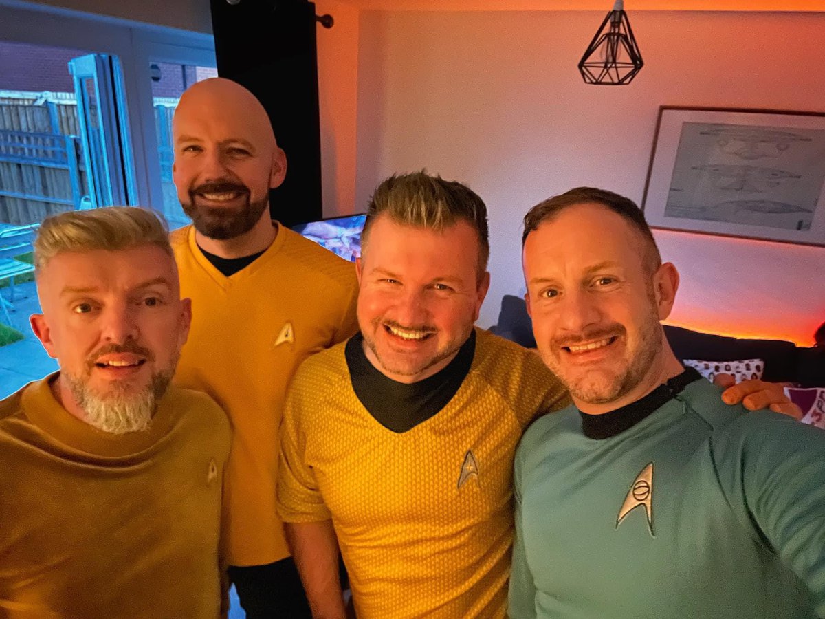 Ewanjames's tweet photo. Successful away mission to Manchester. Star Trek inspired cellular peptide cake baked by @joeyjoe77uk . #startrek  #strangenewworlds #startrekcosplay https://t.co/vYsTZH0bBA