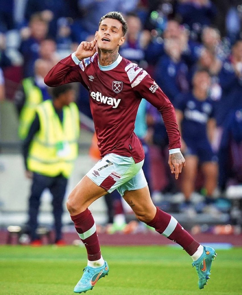 westham_latest's tweet photo. He said fuck Paris and fuck Milan https://t.co/wNr63A0TZ3