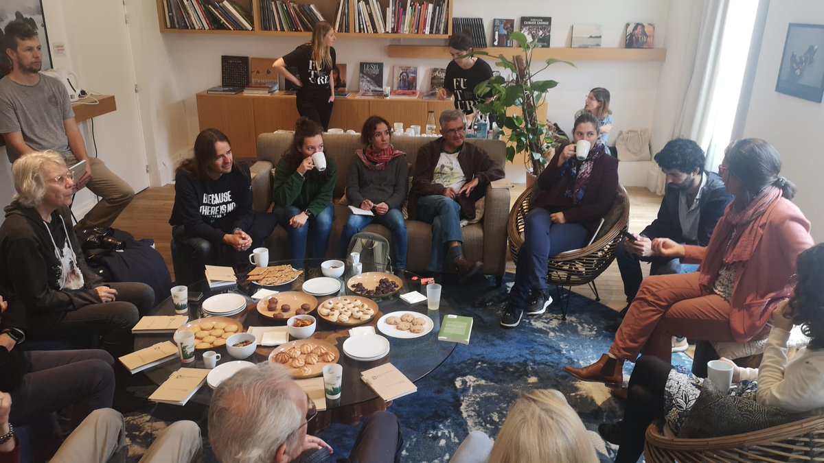 Premier thé de la journée à la Fondation @GoodPlanet_ avec Florence Robert, "La Bergère des collines"
#associations #nature #biodiversité