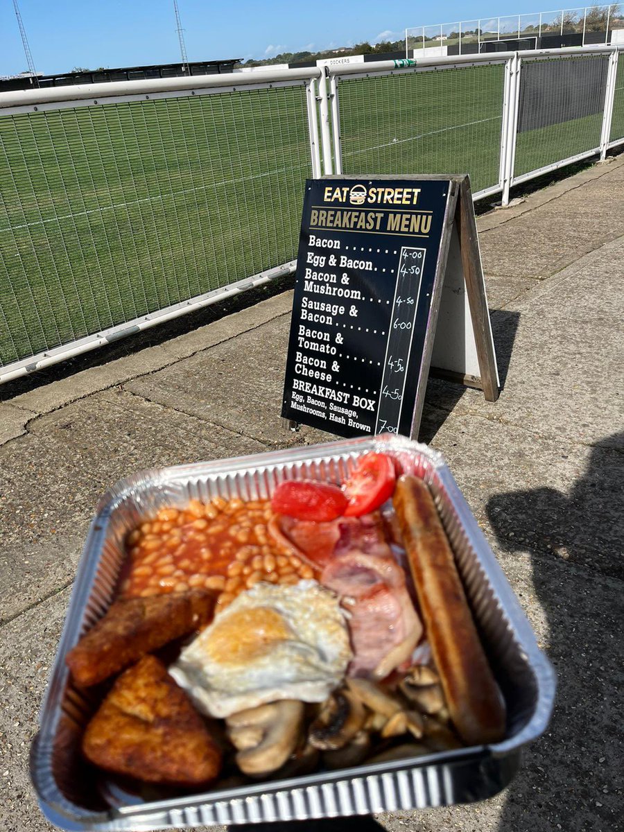 Eatstreetessex's tweet photo. Our new breakfast boxes served on a Sunday @tilburyfc youth team games why not pop down support the youth and treat yourself #eatstreet #breakfastbox https://t.co/ydd0eYuSD5
