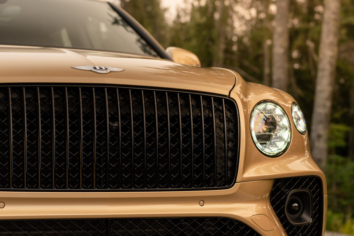 BentleyMotors's tweet photo. “The attention paid to the quality of the leather... and seemingly every single switch and stitch, is better than you’ll find anywhere else at any price.” Steve Fowler from @AutoExpress for the #Bentayga EWB: https://t.co/V8QJfK65ao. #AskTheInternet https://t.co/J7IXGBPaAp