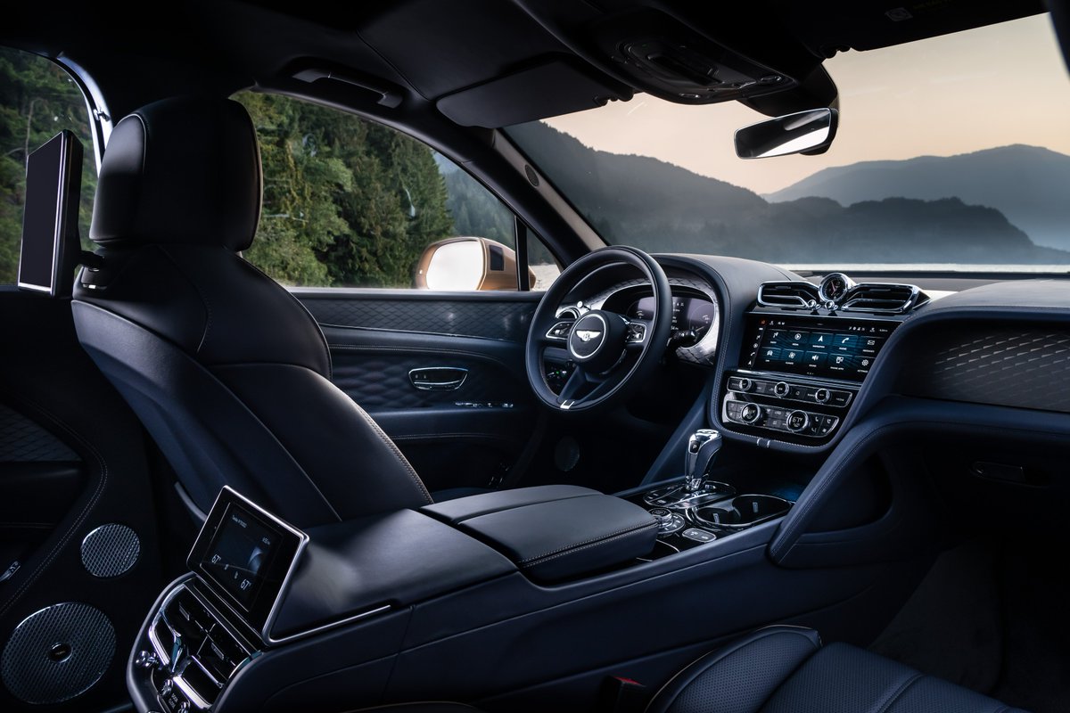 BentleyMotors's tweet photo. “The attention paid to the quality of the leather... and seemingly every single switch and stitch, is better than you’ll find anywhere else at any price.” Steve Fowler from @AutoExpress for the #Bentayga EWB: https://t.co/V8QJfK65ao. #AskTheInternet https://t.co/J7IXGBPaAp