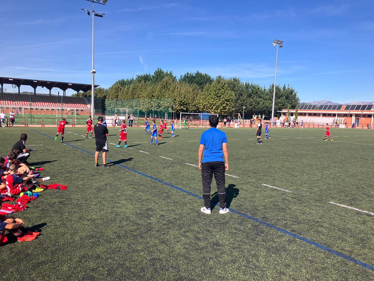 ComillasCF's tweet photo. 🏆 🔵 CANTERA 🔵 🏆 | 

Aquí os dejamos unas fotos de nuestro 2011 que ha jugado en la mañana de hoy contra @Osasuna! Vamos azules! 💪🔵⚽️ #somosazules https://t.co/FemL7wzLyF