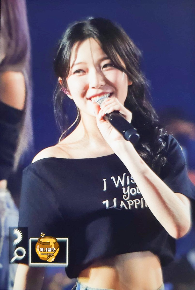 Heonycombo's tweet photo. 221002 프리뷰
콘서트 고생했다!!!

#fromis_9 #프로미스나인 #백지헌 #지헌 #JIHEON #lovefrom https://t.co/tUpRrOEKUp