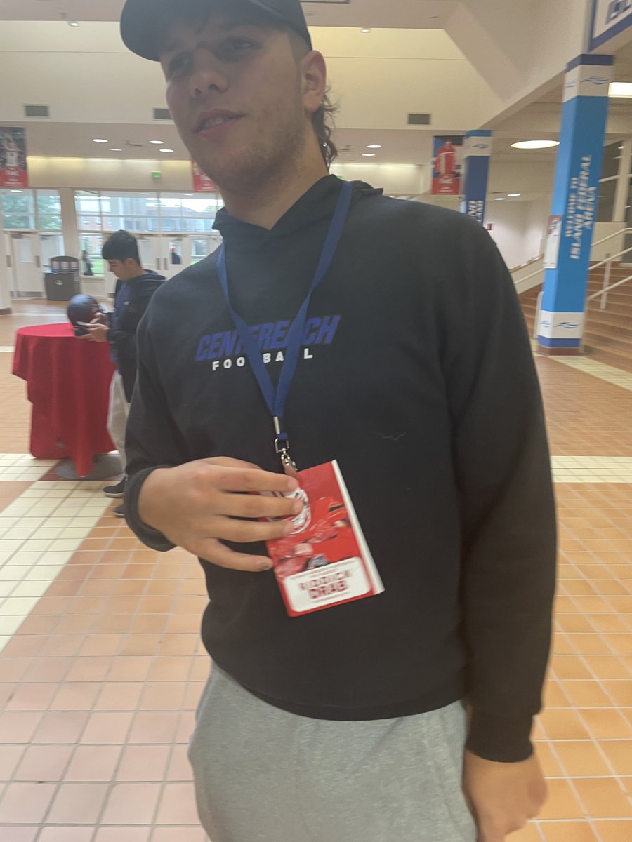 RDrab30's tweet photo. Thank you for an awesome visit and game experience at StonyBrook U. @FBCoachCollins @Coach_Priore @Coach_Hatch @LIBasketball23 @LIBLITZ @HEATSportsLI @WRCoachVannucci @QBCoachBrady @cougarsfb22 @StonyBrookFB https://t.co/OSwe3EPSbu