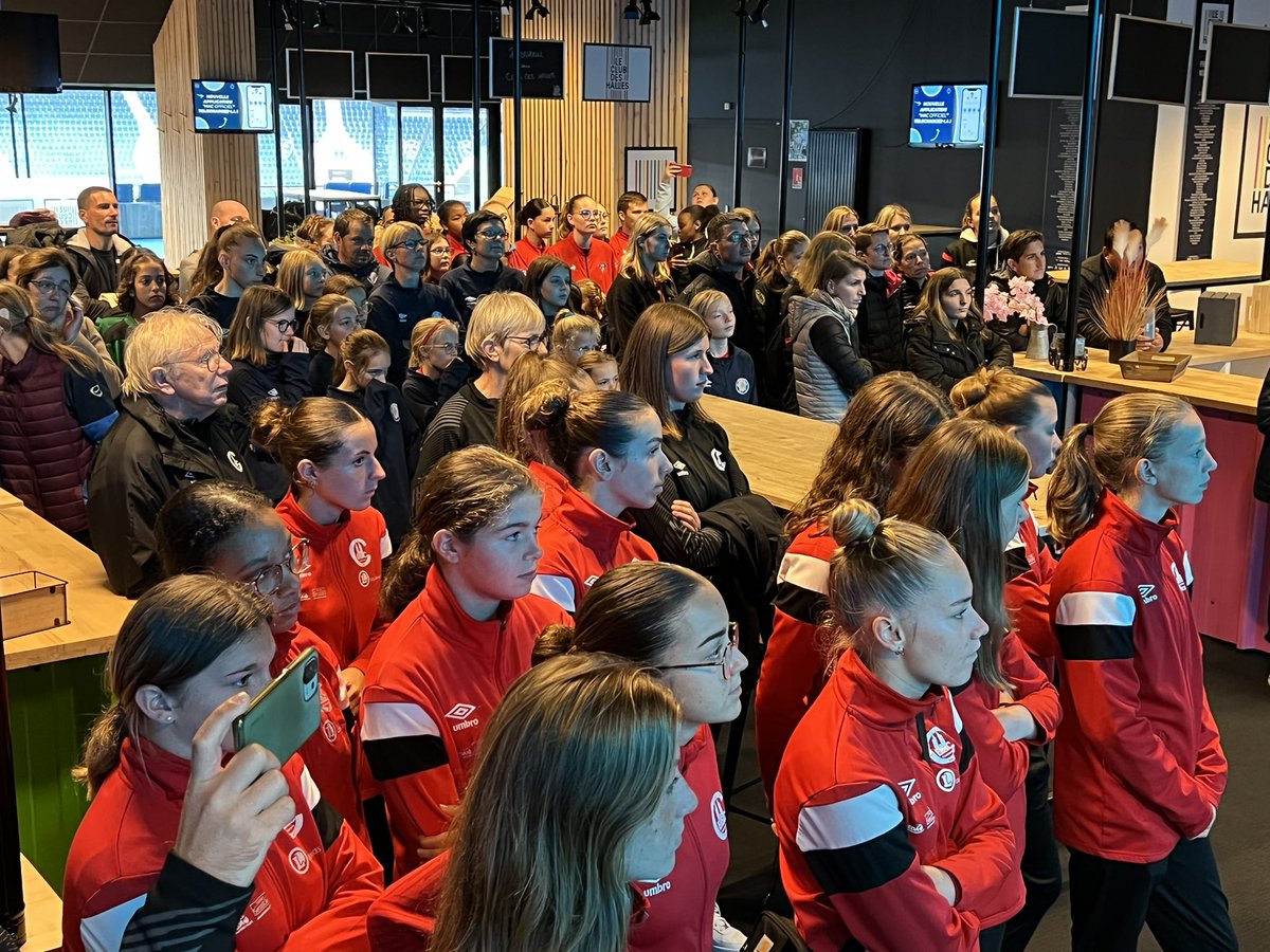 La Commission Régionale de Féminisation et Développement avec l’appui du <a href="/HAC_Foot/">Havre Athletic Club ⚽️</a> a convié les lauréats du Challenge de Féminisation lors du <a href="/HAC_Foot/">Havre Athletic Club ⚽️</a> - <a href="/PSG_Feminines/">PSG Féminines</a> Félicitations au Stade de Grand Quevilly, CS Andelys, ES Coutances, FC St Etienne du Rouvray, ESFC Falaise.