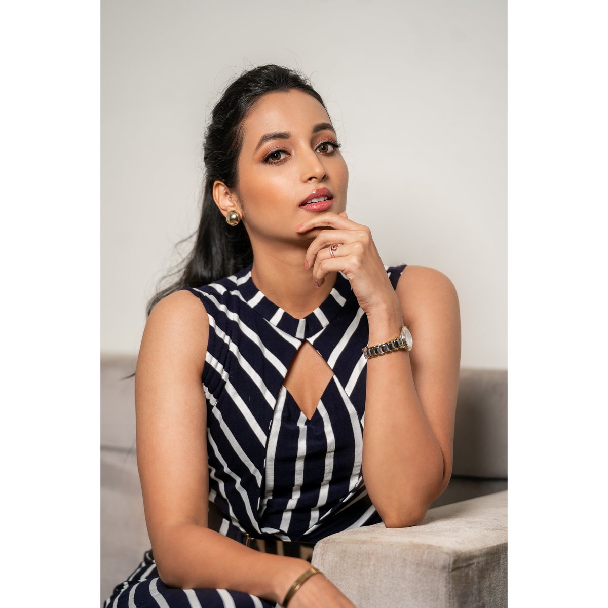 SrinidhiShetty7's tweet photo. 🖤🤍 https://t.co/HUpQzSJt9I