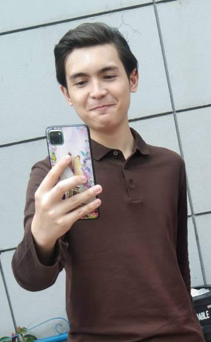 CassQuin_Ofc's tweet photo. CP po ng fan nya yan😅 nag selfie po yan s'ya haha.
@JDOMAGOSO2021 #JoaquinDomagoso https://t.co/JOSXDJ5Y8r
