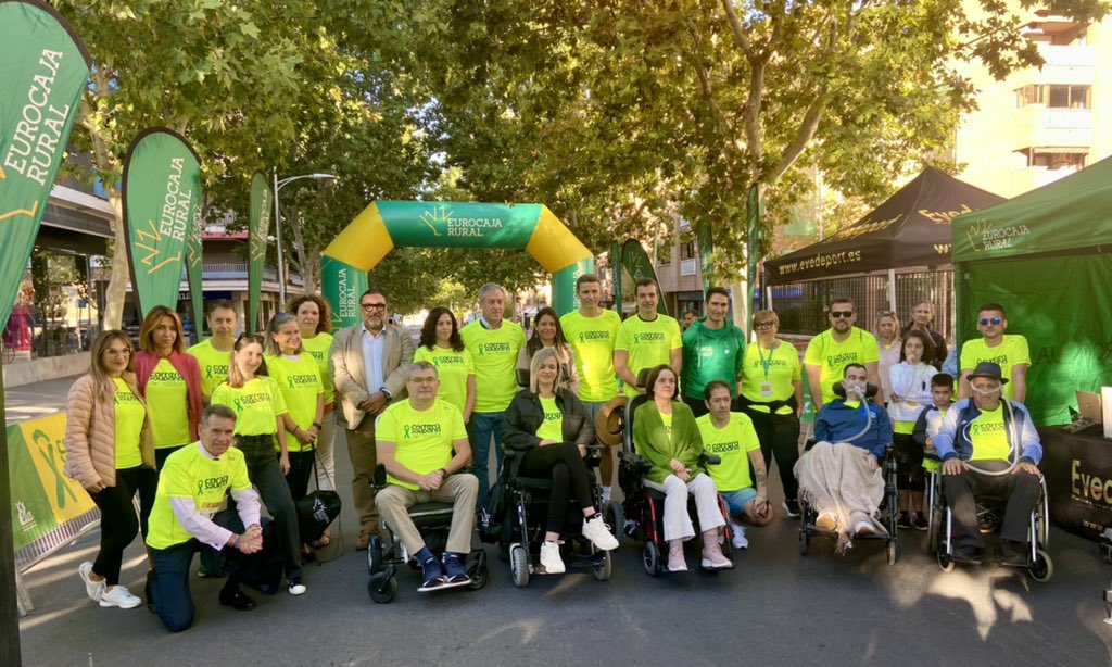 susanacortesm_'s tweet photo. 💚GRACIAS💚 a todas las personas que habéis hecho posible esta #CarreraSolidariaFundacionECR #ContralaELA @FundacionECR https://t.co/wztvqL54cr