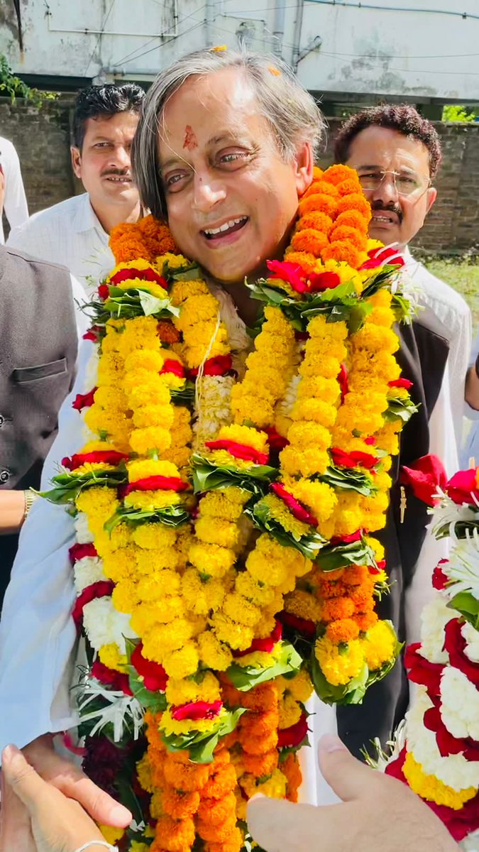 ShashiTharoor's tweet photo. Thank you Maharashtra! Great to see so many Congressmen in Vidarbha. Will be back soon in the western part of the state! https://t.co/wd9AVcUvI4