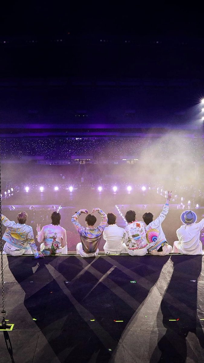 BTS_613Ari's tweet photo. BTSのスマホの壁紙写真を作りました！！

感動のコンサートバージョンです✨
自由に使って頂いて構いません。
保存される際は、ぜひフォローとリツイートをして頂けると嬉しいです。
ブログでもたくさんご紹介してますので、ぜひチェックしてみて下さい🥳

壁紙写真はこちら🌷
https://t.co/aRcPXkKwj2 https://t.co/xpHQSd0bmT