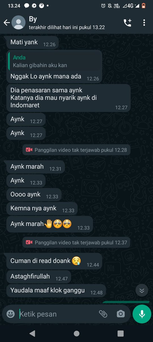 BotyPku's tweet photo. Bucin parah ni orang sama aing 😂 https://t.co/mQ2g8puMfU