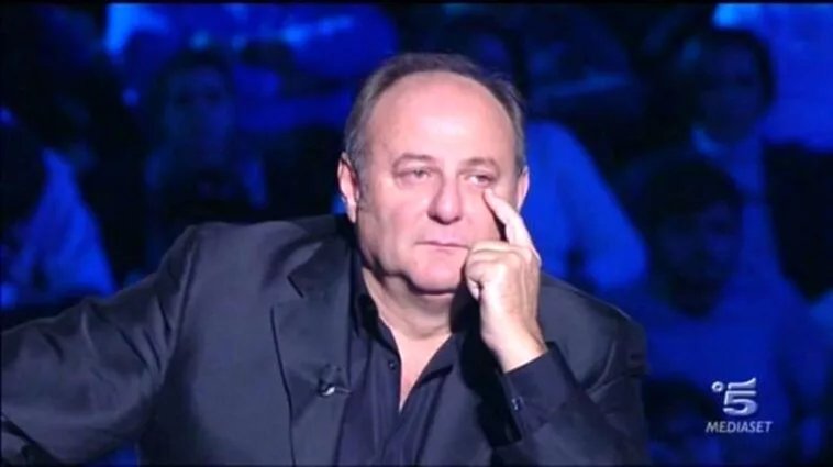 sianonlafamosa's tweet photo. Federica 🛐🛐🛐 #Amici22 https://t.co/7ZGIL4FB7b