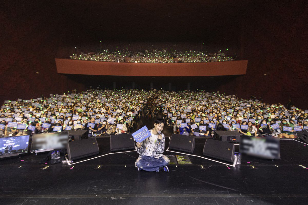 [📸]

Thank you 🇵🇭!

#JAYB #제이비 #카덴차 #CDNZA
#2022JAYBWorldTour #Tape_Press_Pause
#JAYBINMANILA2022