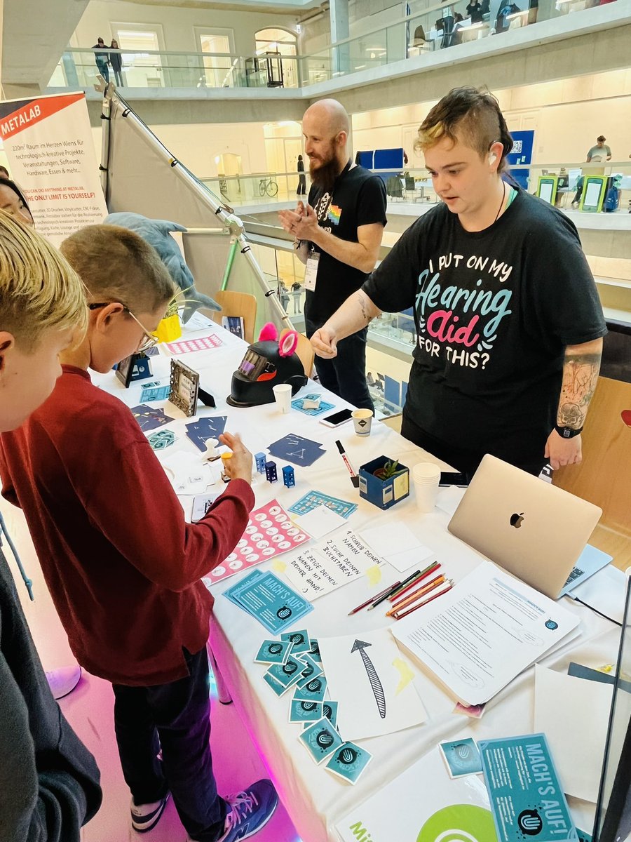 Am 30. September 2022 war der European Researchers’ Night in Wien. Meine Arbeit: MACH’S AUF! (machs-auf.at) und <a href="/MetalabVie/">Metalab Vienna</a> durften sich von 15-24 Uhr an der Angewandte Wien präsentieren.
