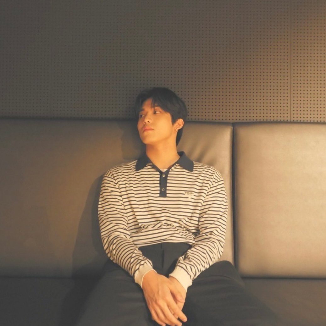 PJWLOOKS's tweet photo. EXCUSE ME MR. PARK JEONGWOO https://t.co/oVGG2lAPIV