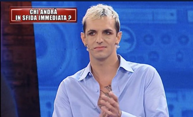 mstyles_dd's tweet photo. Achille, classico prof stronzo ma bono che schifa tutti 

 #Amici22 https://t.co/k18Bw3WNGe