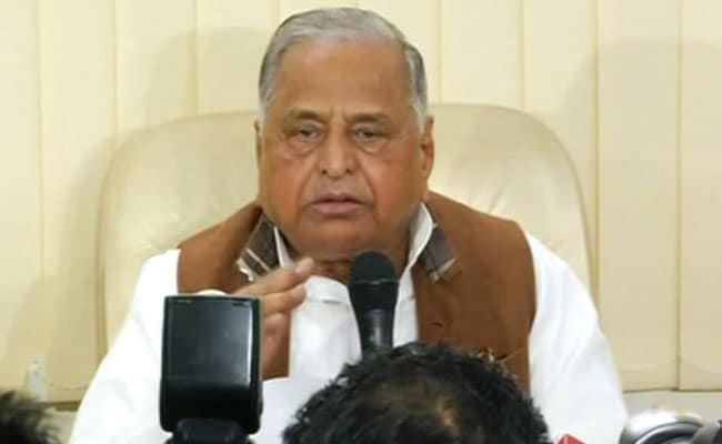 ndtv's tweet photo. Mulayam Singh Yadav Shifted To ICU In Gurugram's Medanta: Report https://t.co/amu0bHy7RY https://t.co/suym3Osbws