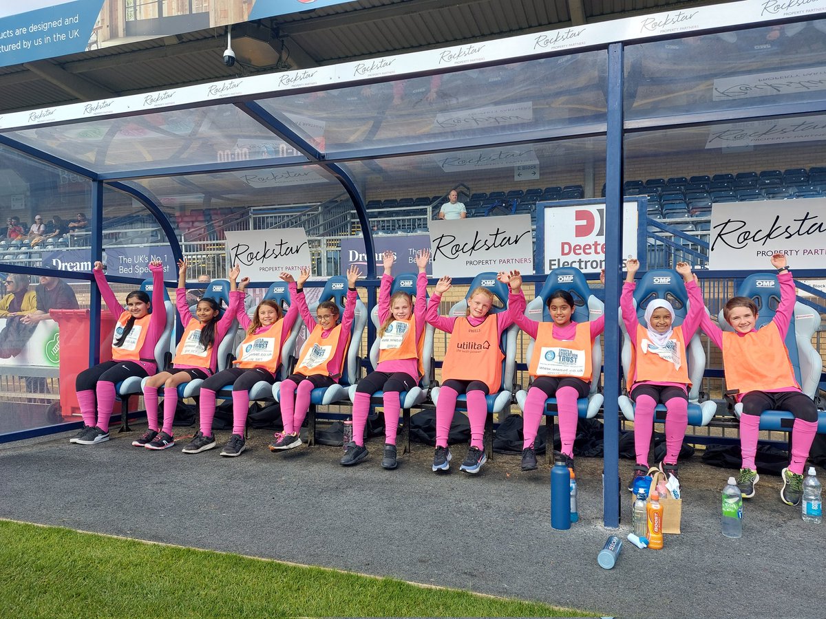 Huge thanks to Hamilton Academy Year 5 and 6 for being our ballgirls today! 👏 

#Chairgirls #WomensFACup #WYCvsBEN