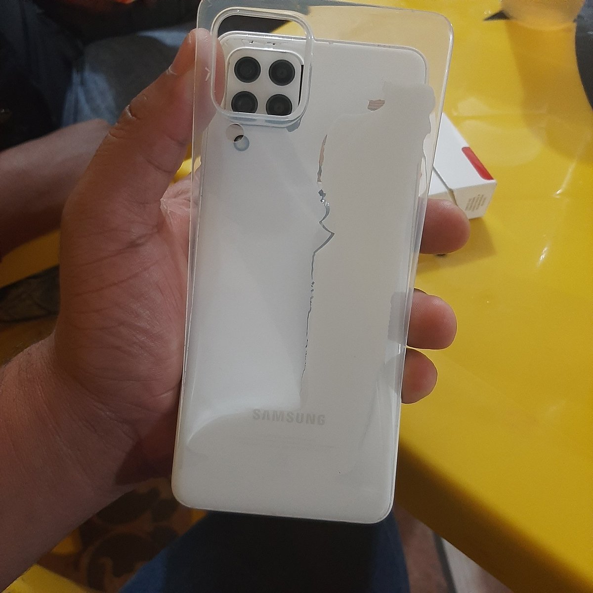 WillWfm's tweet photo. Samsung, uma semana depois da garantia  kkkkk https://t.co/lOnOlA4NIR